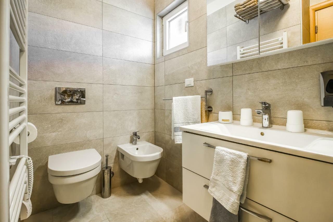 Saten Suite Apartment Near The Beach Porec Exterior photo